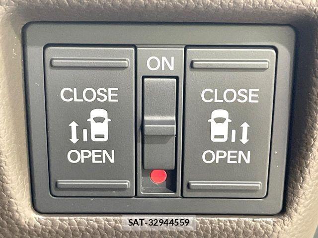 Honda N BOX 2023-09 7618410-2