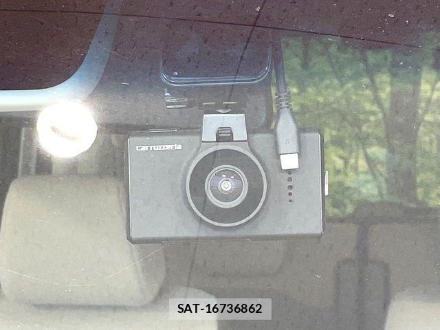 Honda N BOX 2023-04 7618464-7