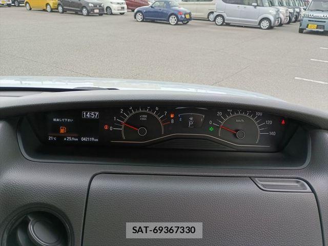 Honda N BOX 2019-03 7618502-27