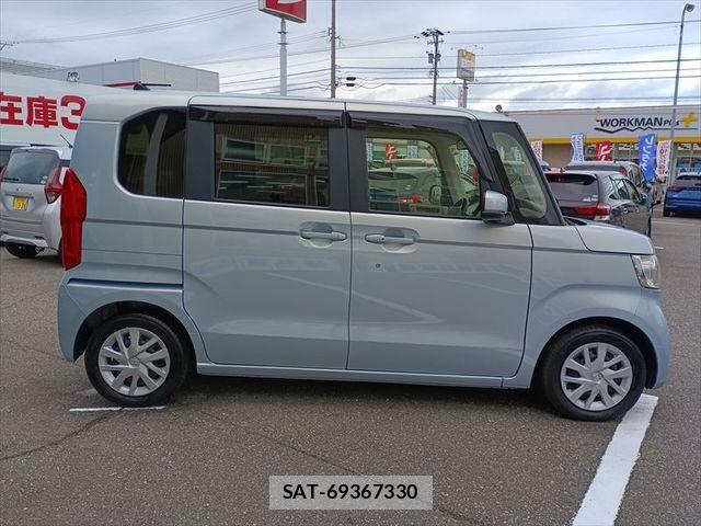 Honda N BOX 2019-03 7618502-3