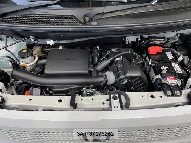 Honda N BOX 2025-10 7618415-17