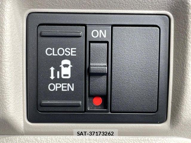 Honda N BOX 2025-10 7618415-4