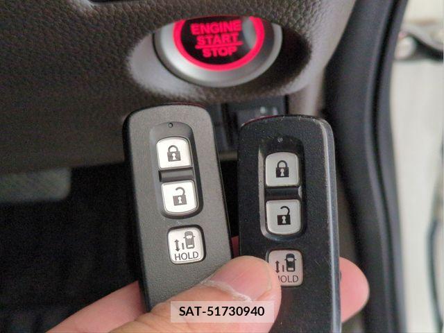 Honda N BOX 2022-09 7618487-12