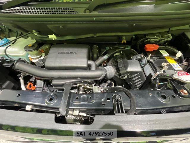 Honda N BOX 2022-03 7618474-18