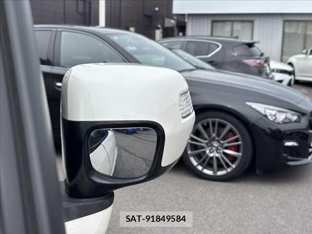 Honda N BOX 2017-08 7618492-23
