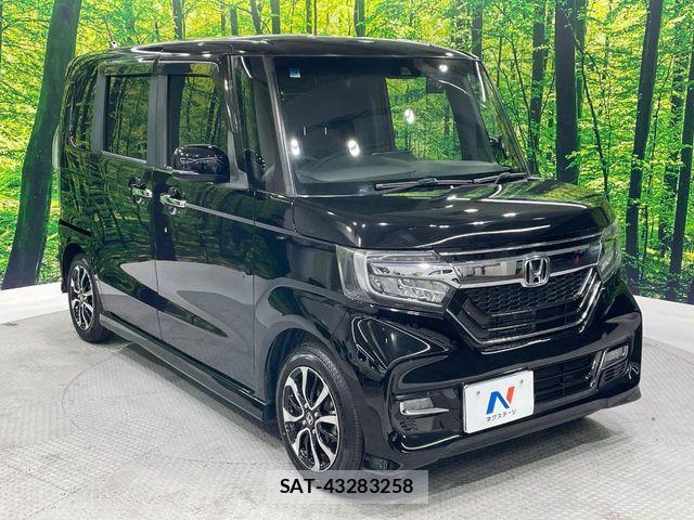 Honda N BOX 2019-05 7618466-16