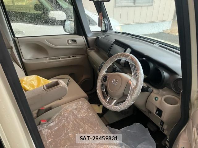 Honda N BOX 2013-07 7618544-17
