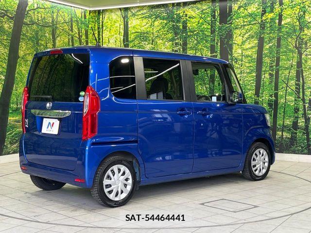 Honda N BOX 2018-02 7618499-16