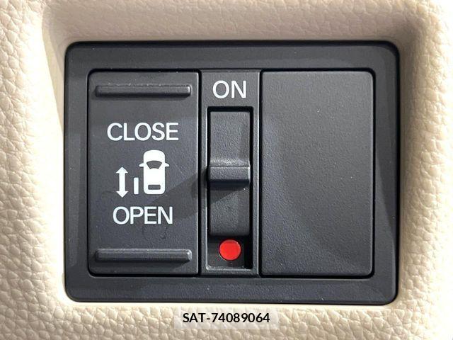 Honda N BOX 2018-02 7618478-3