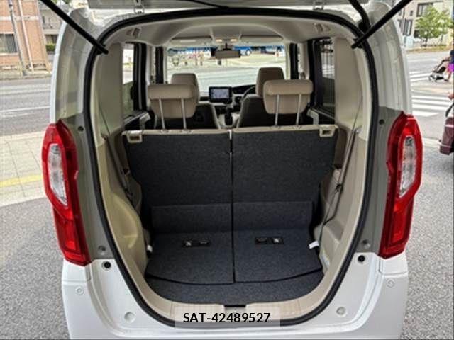 Honda N BOX 2019-05 7618461-17