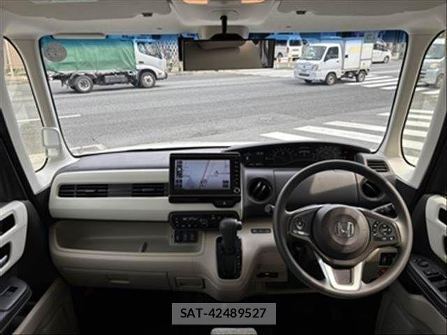 Honda N BOX 2019-05 7618461-1