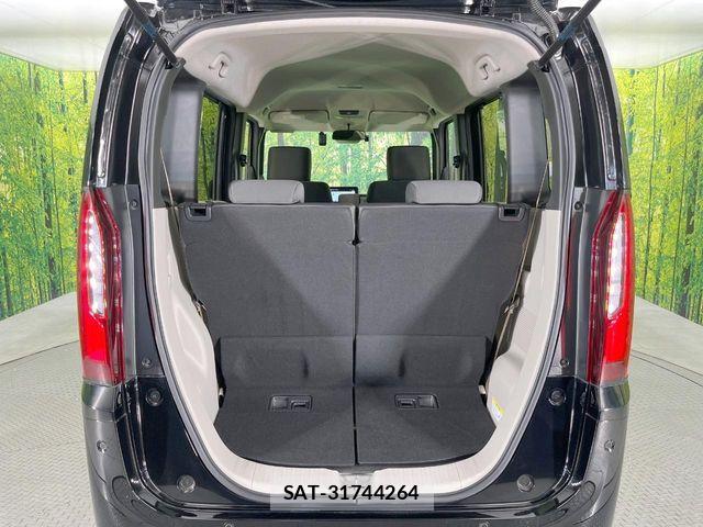 Honda N BOX 2023-10 7618413-9