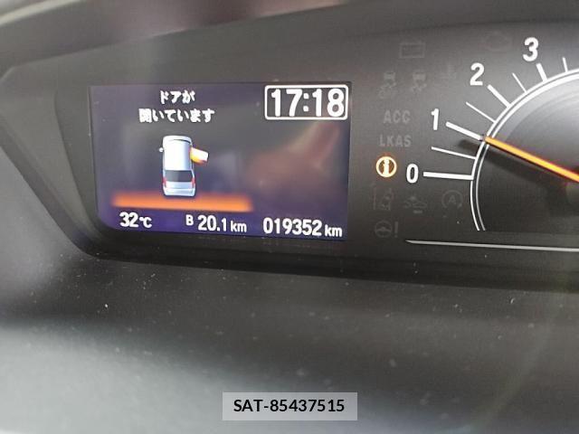 Honda N BOX 2018-01 7618472-28