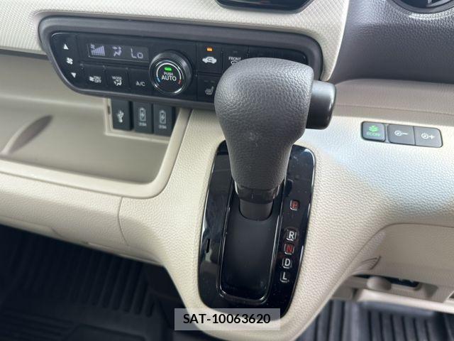 Honda N BOX 2020-05 7618494-10