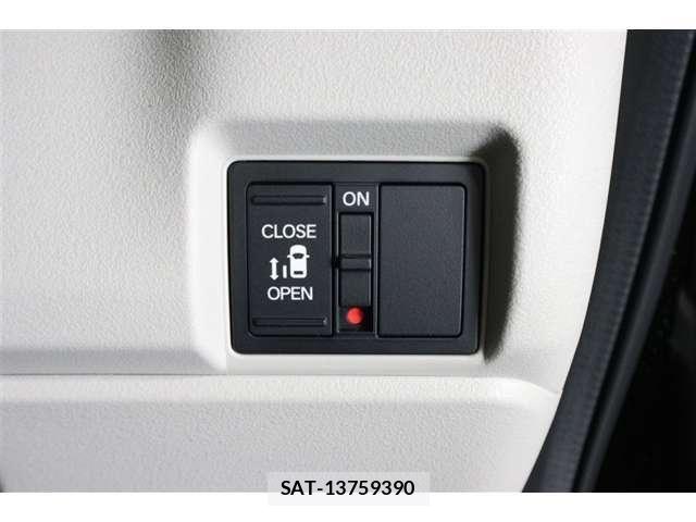 Honda N BOX 2025-12 7618414-23