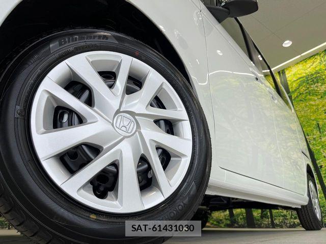 Honda N BOX 2026-06 7618424-12