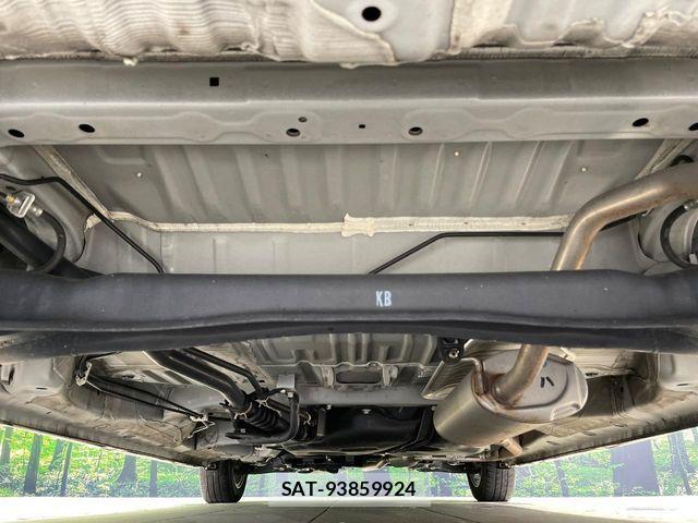 Honda N BOX 2023-03 7618422-18