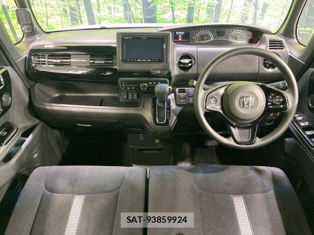 Honda N BOX 2023-03 7618422-1