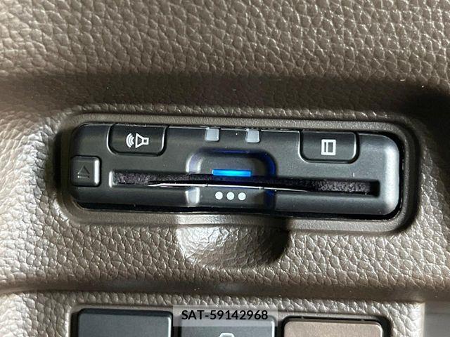 Honda N BOX 2022-02 7618484-6