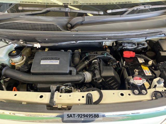 Honda N BOX 2018-07 7618467-17