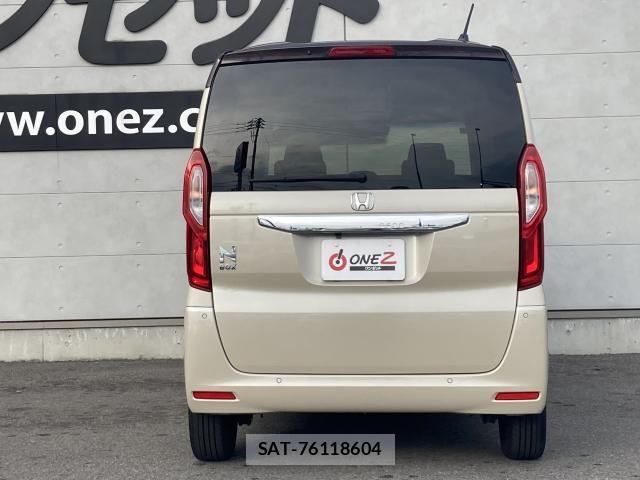 Honda N BOX 2021-12 7618436-16