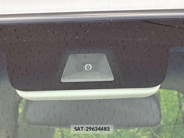 Honda N BOX 2022-10 7618465-5