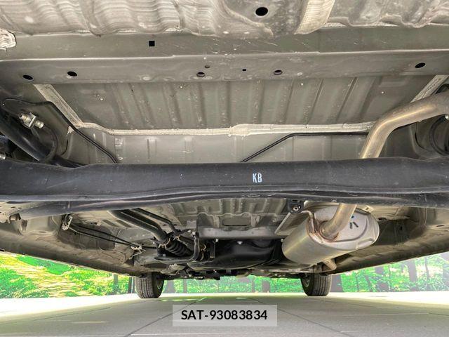 Honda N BOX 2023-03 7618437-19