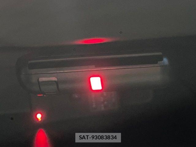 Honda N BOX 2023-03 7618437-7