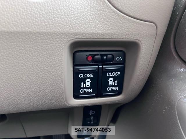 Honda N BOX 2012-06 7726323-18