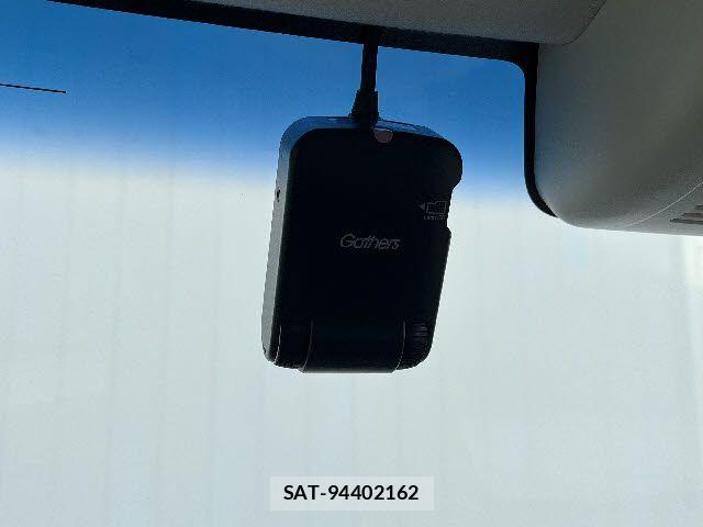 Honda N BOX 2018-03 7726278-11