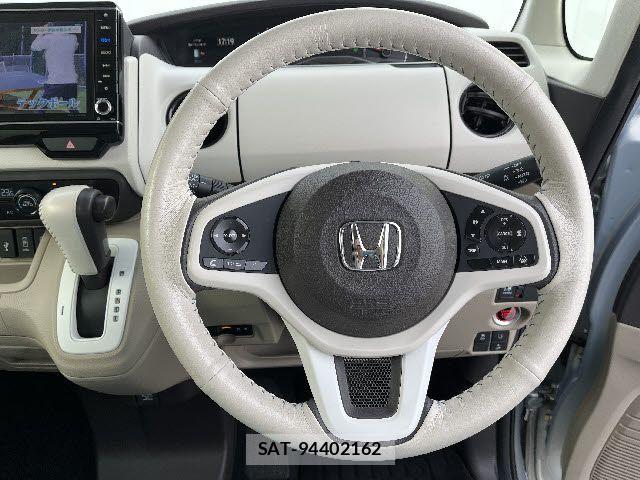 Honda N BOX 2018-03 7726278-13