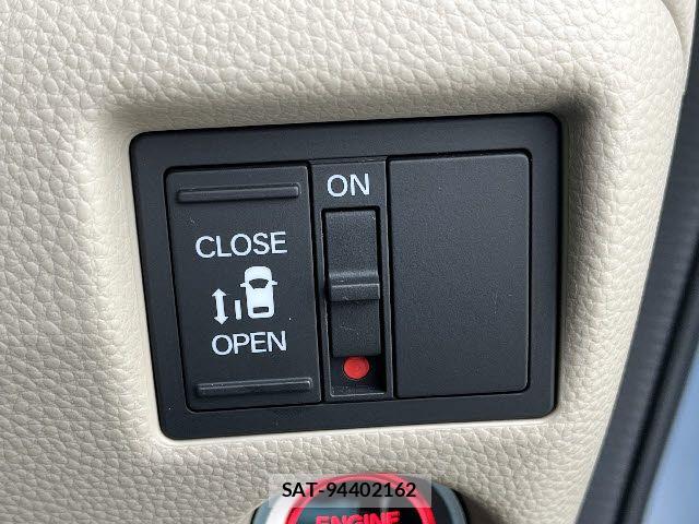 Honda N BOX 2018-03 7726278-16