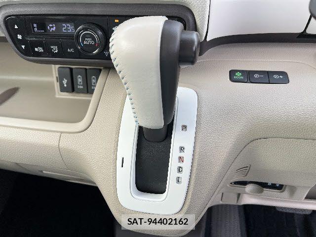 Honda N BOX 2018-03 7726278-19