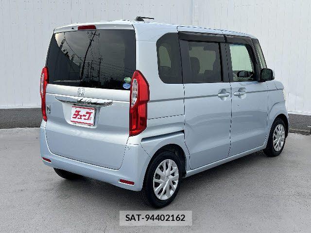 Honda N BOX 2018-03 7726278-2
