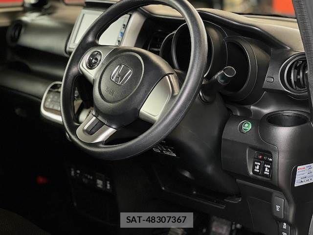 Honda N BOX 2017-06 7787377-10