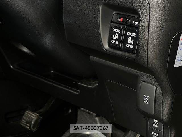 Honda N BOX 2017-06 7787377-16