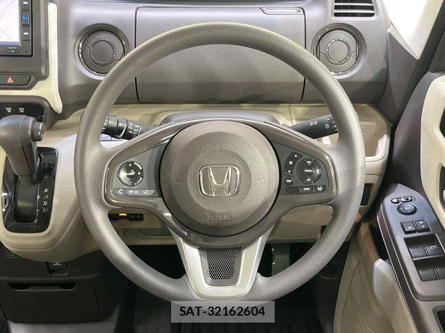 Honda N BOX 2017-11 7787437-10