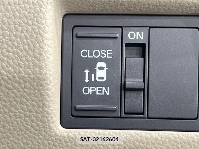 Honda N BOX 2017-11 7787437-4