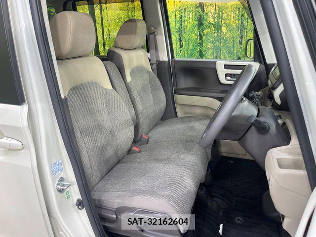Honda N BOX 2017-11 7787437-7