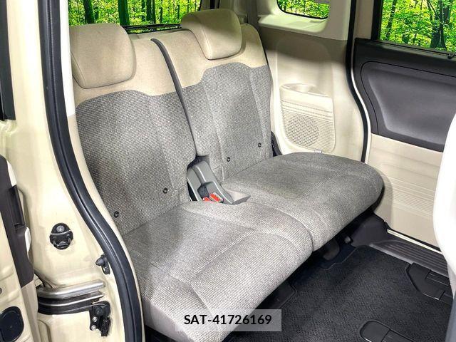 Honda N BOX 2018-02 7787422-10