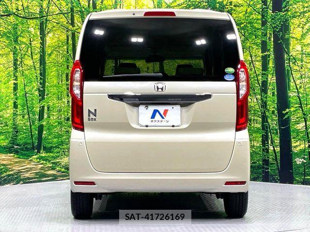Honda N BOX 2018-02 7787422-16