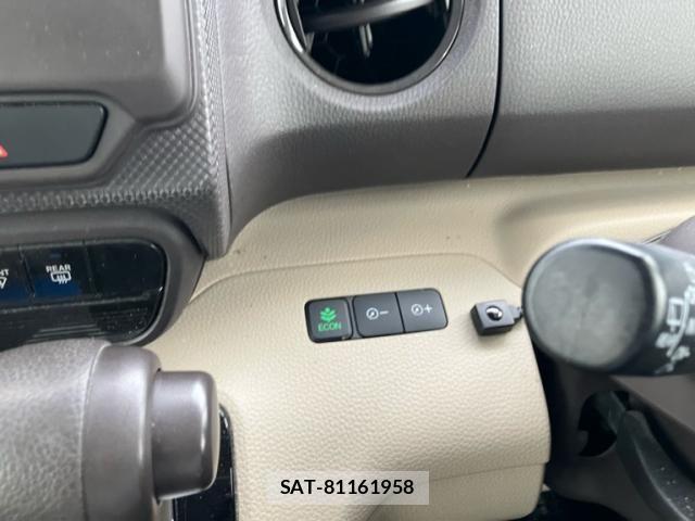 Honda N BOX 2018-09 7787368-19