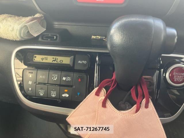 Honda N BOX 2016-07 7787382-16