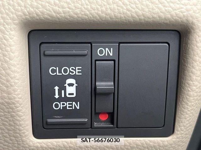 Honda N BOX 2018-03 7787429-6