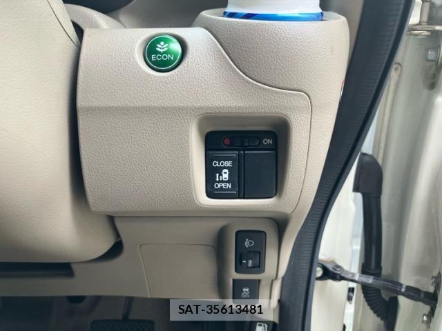 Honda N BOX 2015-11 7787370-12
