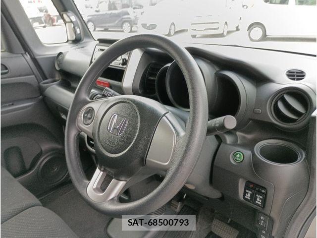Honda N BOX 2015-03 7787392-13