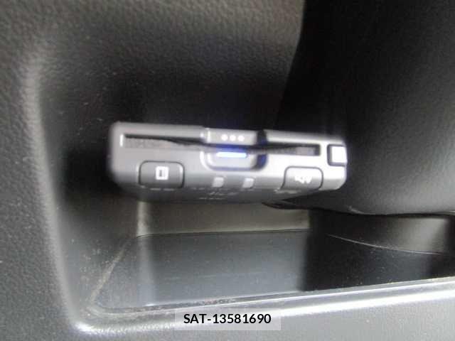 Honda N BOX 2014-12 7787371-23