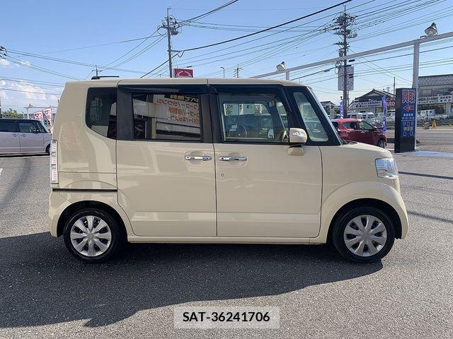 Honda N BOX 2015-10 7787393-21