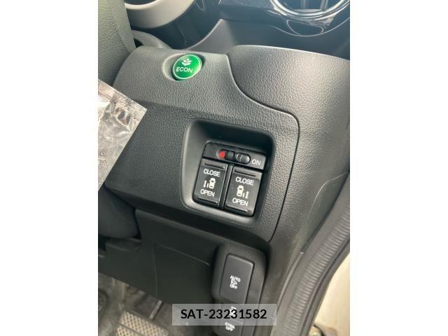 Honda N BOX 2017-01 7878189-17