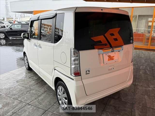 Honda N BOX 2017-02 7878169-12